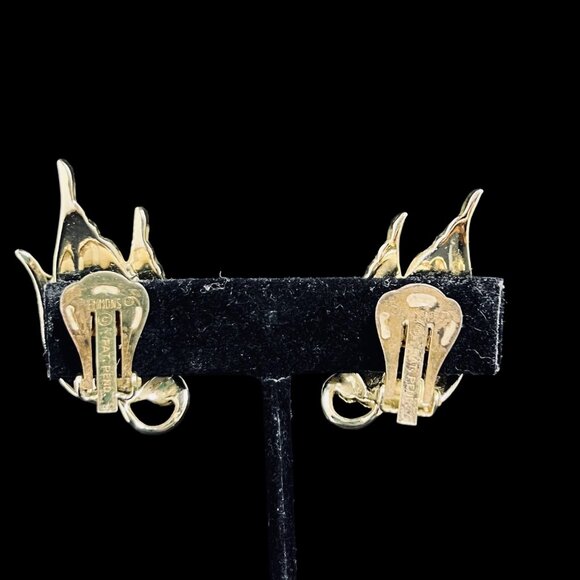 Emmons Gold Tone W/Off White Enamel Necklace & Tall Clip On Earrings Set (5321) - Picture 9 of 11